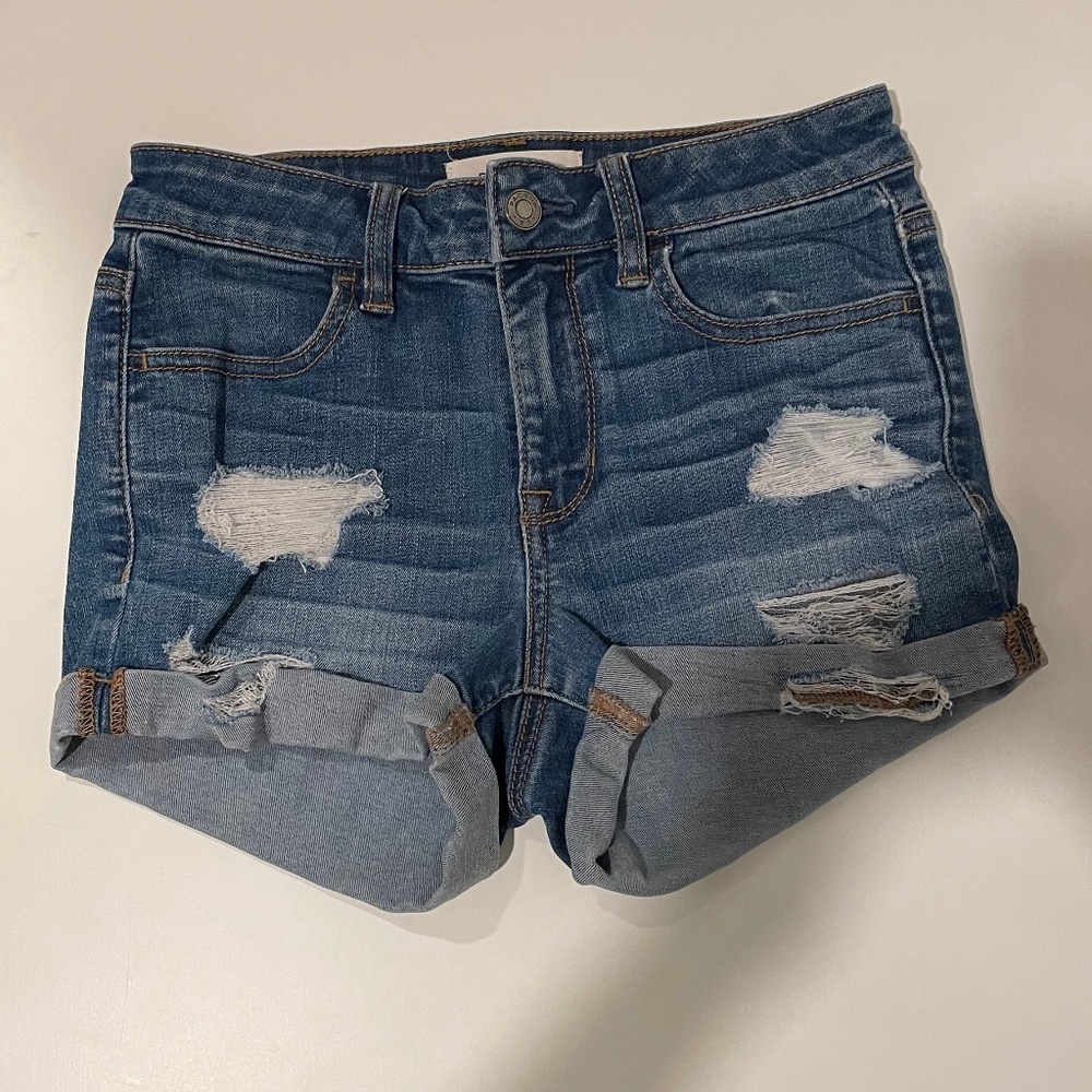 PacSun Super Stretch Ripped Shortie Size 24